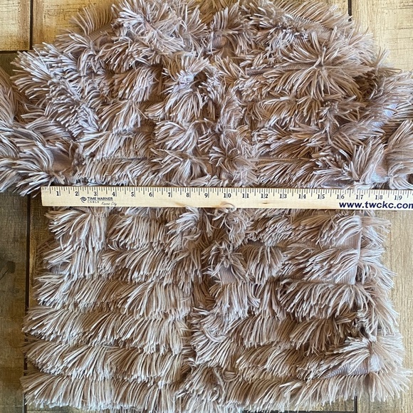She & Sky Shaggy Tan Faux Fur Jacket/Shrug - Picture 12 of 16